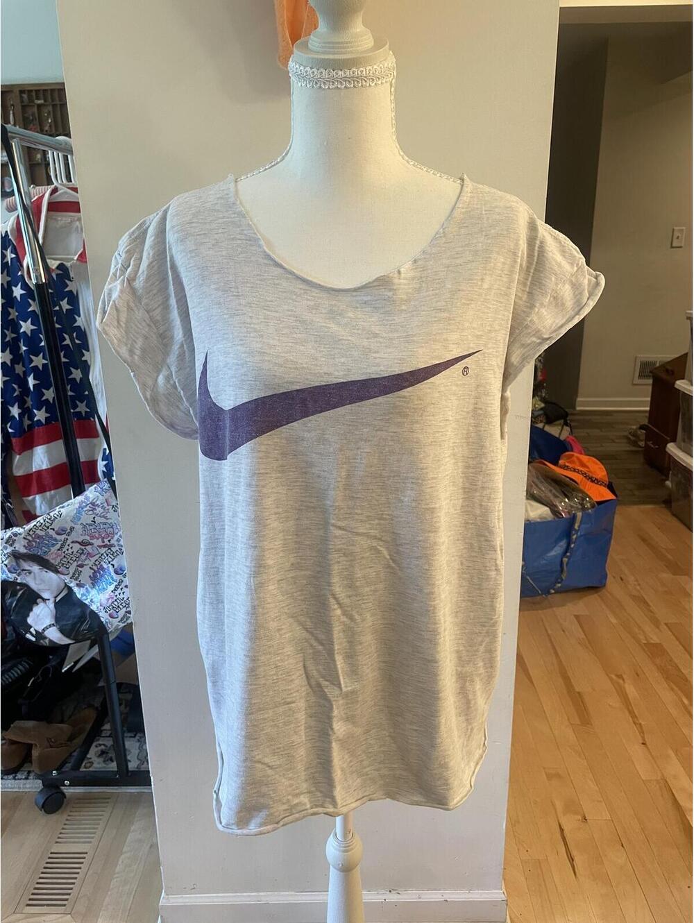 Vintage Nike Gray T-Shirt with Purple Swoosh Logo